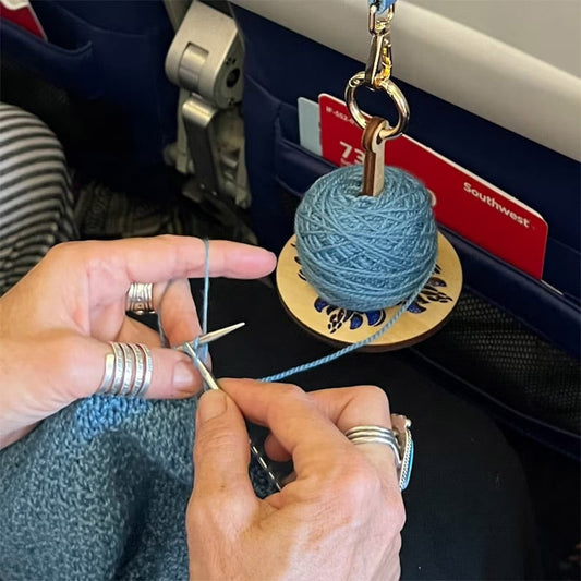 💝49% OFF-Portable Wrist Yarn Holder, Gift for Crocheter